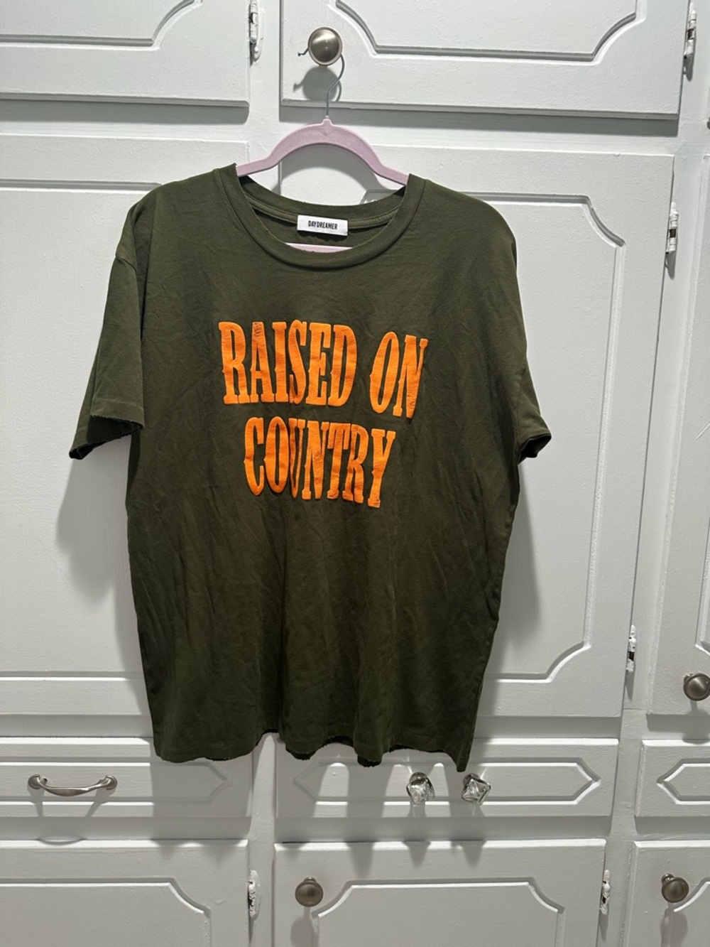NWOT- Daydreamer "Raised On Country"